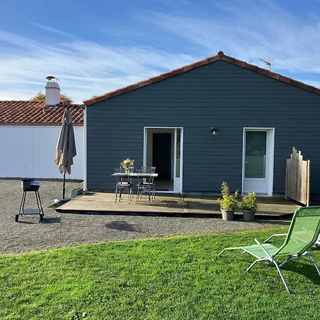 Дом отдыха Au Calme Avec Jardin Et Parking Pratique - Fr-1-306-1335 *