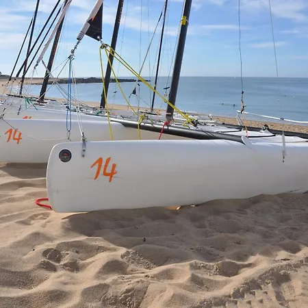 Au Calme Avec Jardin Et Parking Pratique - Fr-1-306-1335 * Villeneuve-en-Retz