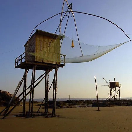 Дом отдыха Au Calme Avec Jardin Et Parking Pratique - Fr-1-306-1335 Villeneuve-en-Retz