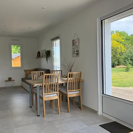 Au Calme Avec Jardin Et Parking Pratique - Fr-1-306-1335