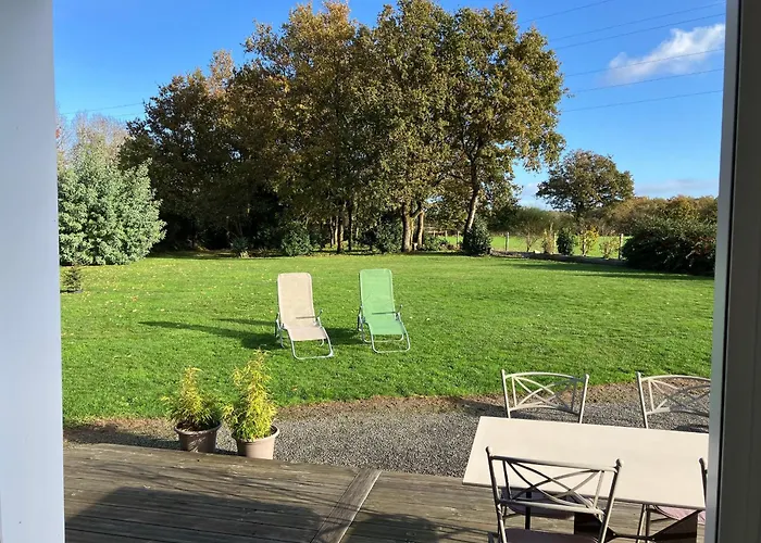 Au Calme Avec Jardin Et Parking Pratique - Fr-1-306-1335