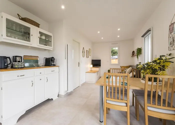 Au Calme Avec Jardin Et Parking Pratique - Fr-1-306-1335 Дом отдыха *